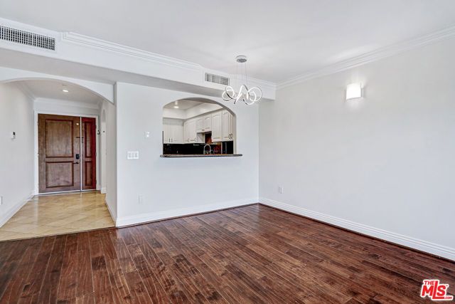 1520 S Shenandoah Street 304, Los Angeles, CA 90035