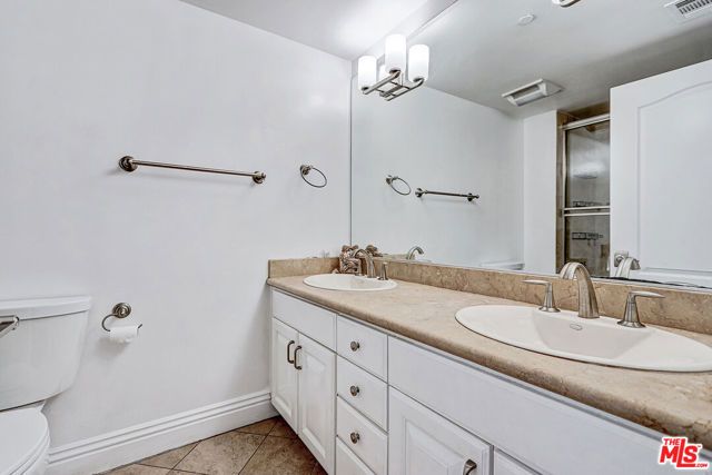 1520 S Shenandoah Street 304, Los Angeles, CA 90035