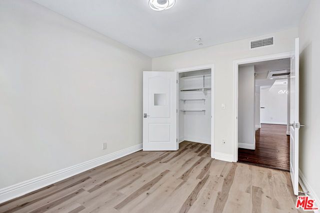 1520 S Shenandoah Street 304, Los Angeles, CA 90035