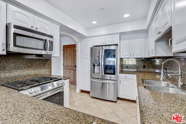 1520 S Shenandoah Street 304, Los Angeles, CA 90035