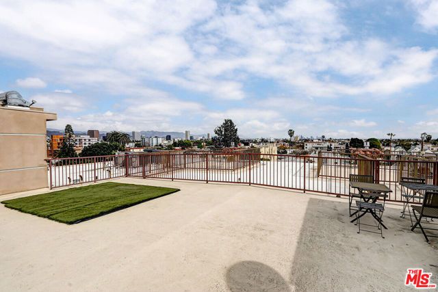 1520 S Shenandoah Street 304, Los Angeles, CA 90035