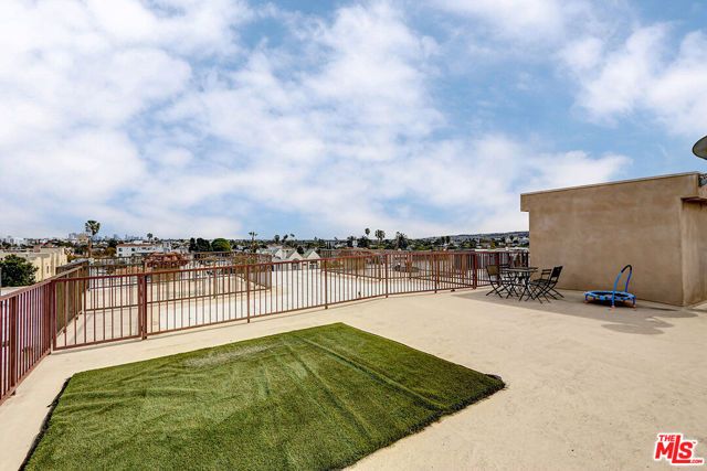 1520 S Shenandoah Street 304, Los Angeles, CA 90035