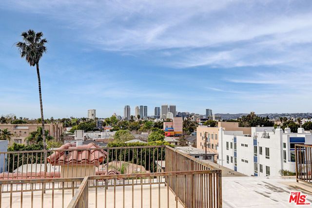 1520 S Shenandoah Street 304, Los Angeles, CA 90035