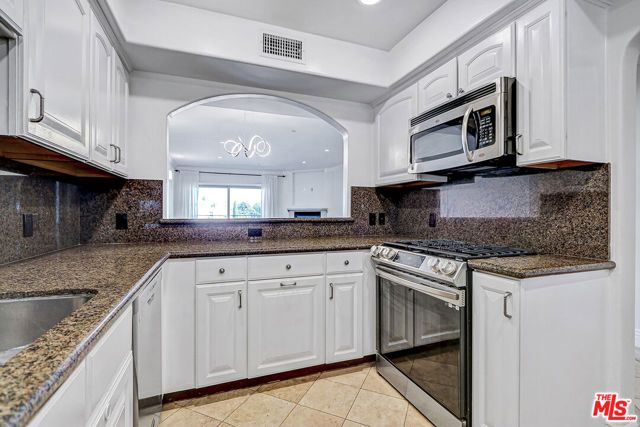 1520 S Shenandoah Street 304, Los Angeles, CA 90035