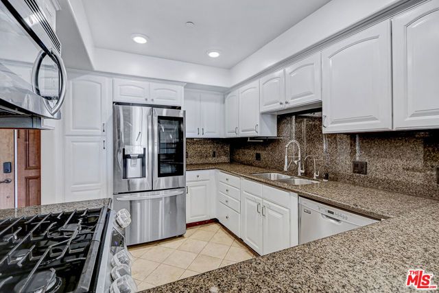 1520 S Shenandoah Street 304, Los Angeles, CA 90035