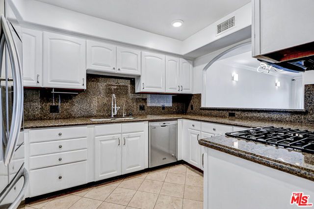 1520 S Shenandoah Street 304, Los Angeles, CA 90035