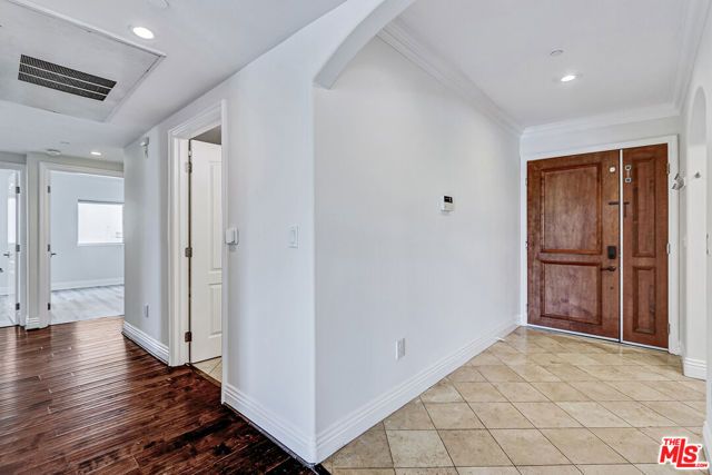 1520 S Shenandoah Street 304, Los Angeles, CA 90035