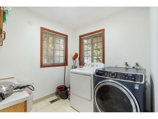 444 Se 153RD Ave, Portland, OR 97233