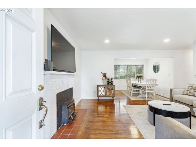 444 Se 153RD Ave, Portland, OR 97233