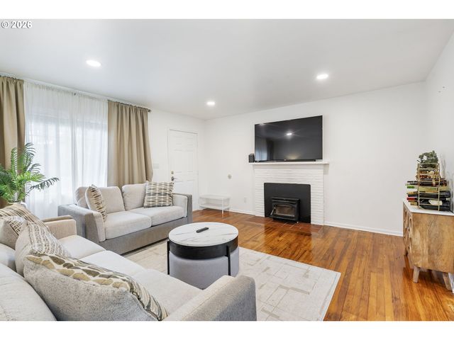 444 Se 153RD Ave, Portland, OR 97233