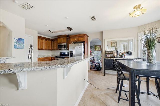 3201 Barberry LN, Virginia Beach, VA 23453