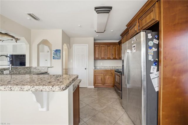 3201 Barberry LN, Virginia Beach, VA 23453