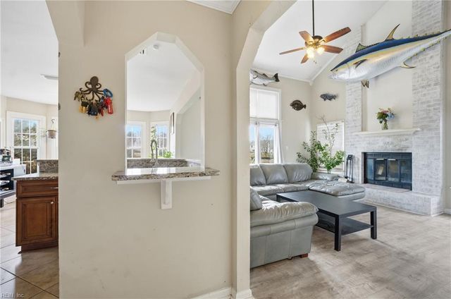 3201 Barberry LN, Virginia Beach, VA 23453