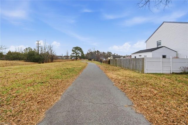 3201 Barberry LN, Virginia Beach, VA 23453