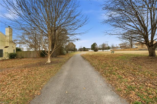 3201 Barberry LN, Virginia Beach, VA 23453