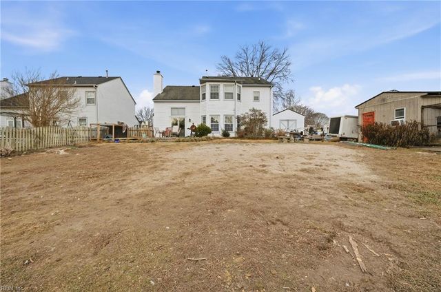 3201 Barberry LN, Virginia Beach, VA 23453