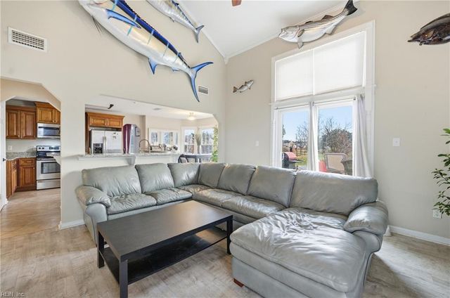 3201 Barberry LN, Virginia Beach, VA 23453