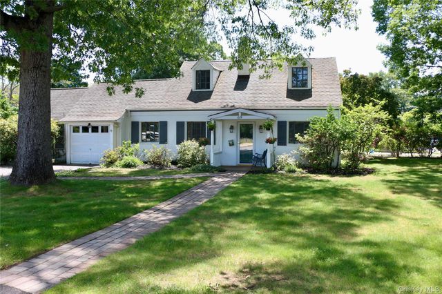 69 Dogwood Road, Northport, NY 11768