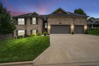 727 South Eleven Point Lane, Nixa, MO 65714