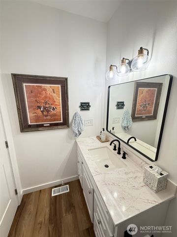 82 Nichols Road, Omak, WA 98841