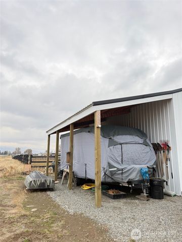 82 Nichols Road, Omak, WA 98841