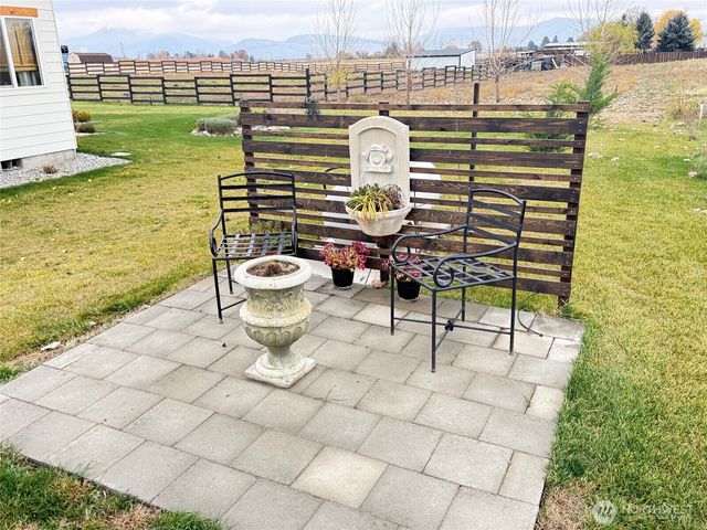 82 Nichols Road, Omak, WA 98841