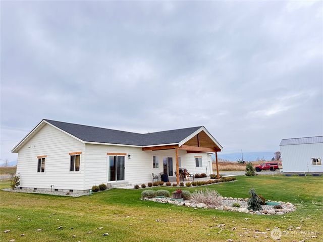 82 Nichols Road, Omak, WA 98841