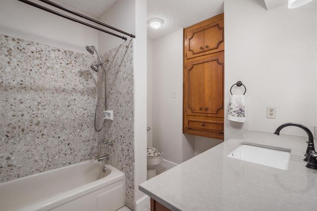 523 White Wing Court, Dickinson, TX 77539