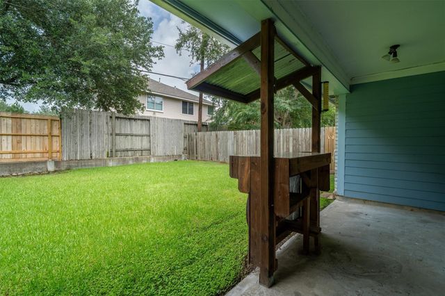 523 White Wing Court, Dickinson, TX 77539