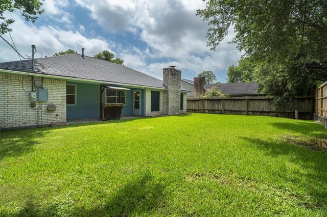 523 White Wing Court, Dickinson, TX 77539