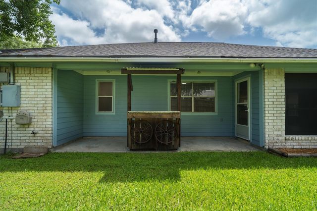 523 White Wing Court, Dickinson, TX 77539