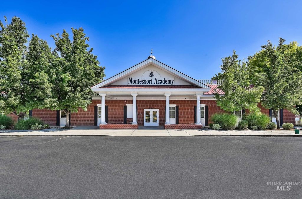 1400 N Park Lane, Eagle, ID 83616