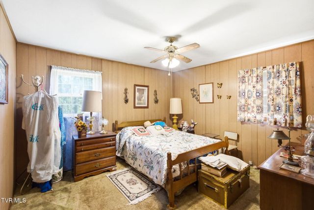 948 King Mill Pike, Bristol, VA 24201