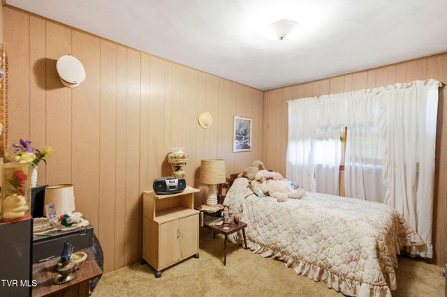 948 King Mill Pike, Bristol, VA 24201