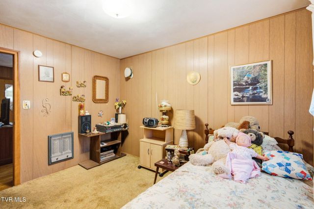 948 King Mill Pike, Bristol, VA 24201