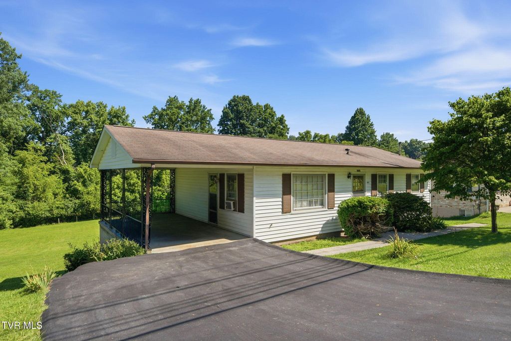 948 King Mill Pike, Bristol, VA 24201