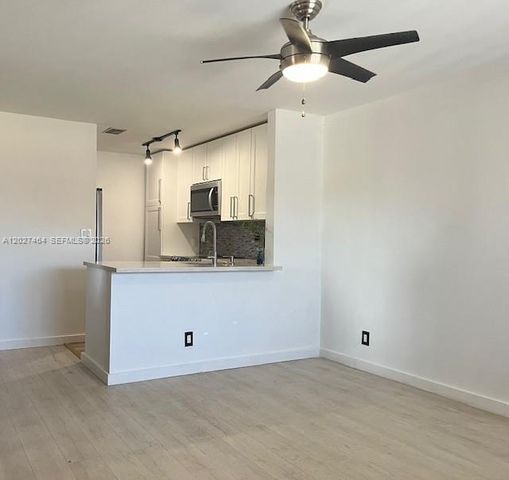 10054 Winding Lake Rd 201, Sunrise, FL 33351