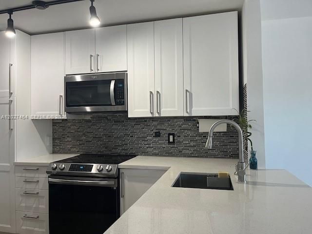 10054 Winding Lake Rd 201, Sunrise, FL 33351