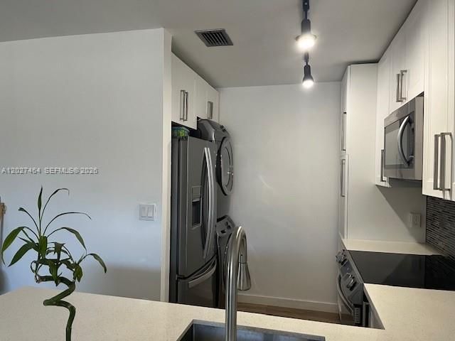 10054 Winding Lake Rd 201, Sunrise, FL 33351