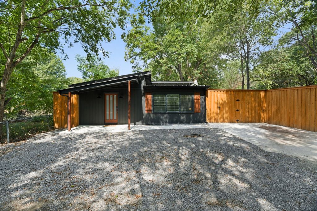 2268 Seminole Trail, Quinlan, TX 75474