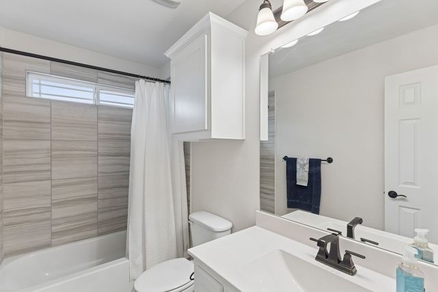 4804 Wharton Avenue, Aubrey, TX 76227