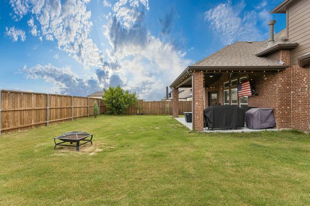 4804 Wharton Avenue, Aubrey, TX 76227