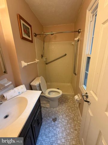 12200 BRECKINRIDGE LN, Woodbridge, VA 22192
