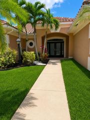 10114 HUNT CLUB Lane, Palm Beach Gardens, FL 33418