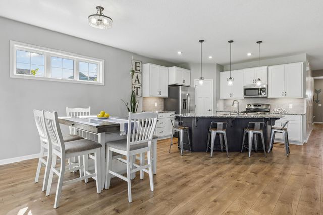 4305 Cottagewood Court, Excelsior, MN 55331