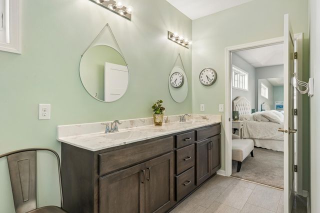 4305 Cottagewood Court, Excelsior, MN 55331
