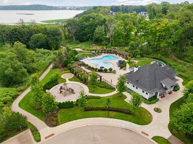 4305 Cottagewood Court, Excelsior, MN 55331