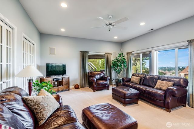 3811 53rd Street NE, Tacoma, WA 98422