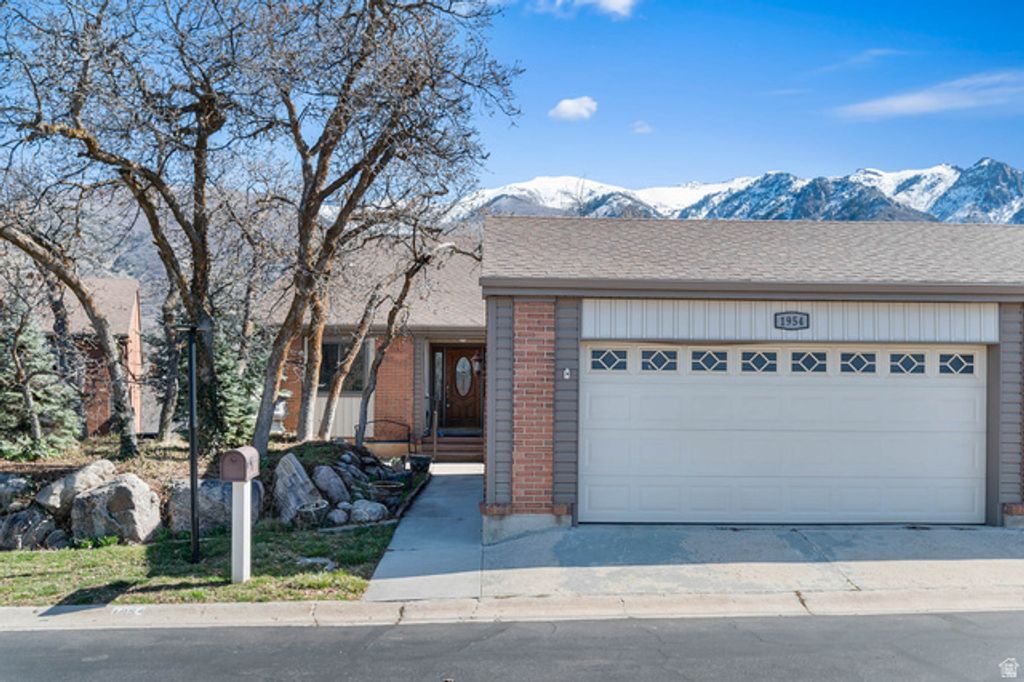 1954 N 2600 E, Layton, UT 84040