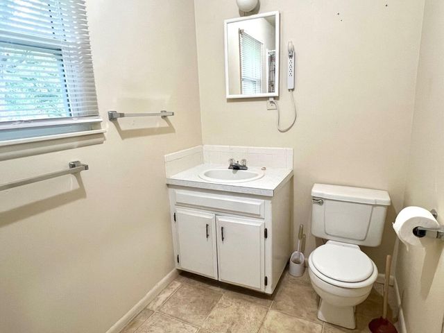 923 Rosemary Street, Aurora, MO 65605